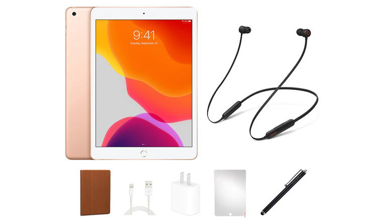 Apple iPad 7th Gen (2019) 32GB Gold (Wi-Fi Only) Bundle with Beats Flex Headphones (Refurbished)