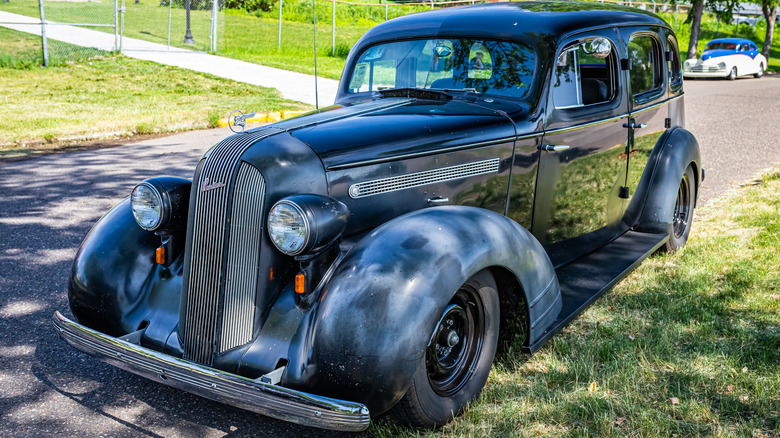 1935 Pontiac Six