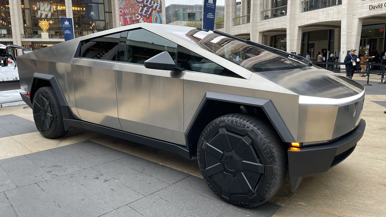 Tesla Cybertruck outside a building.