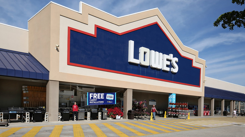 Lowe's storefront